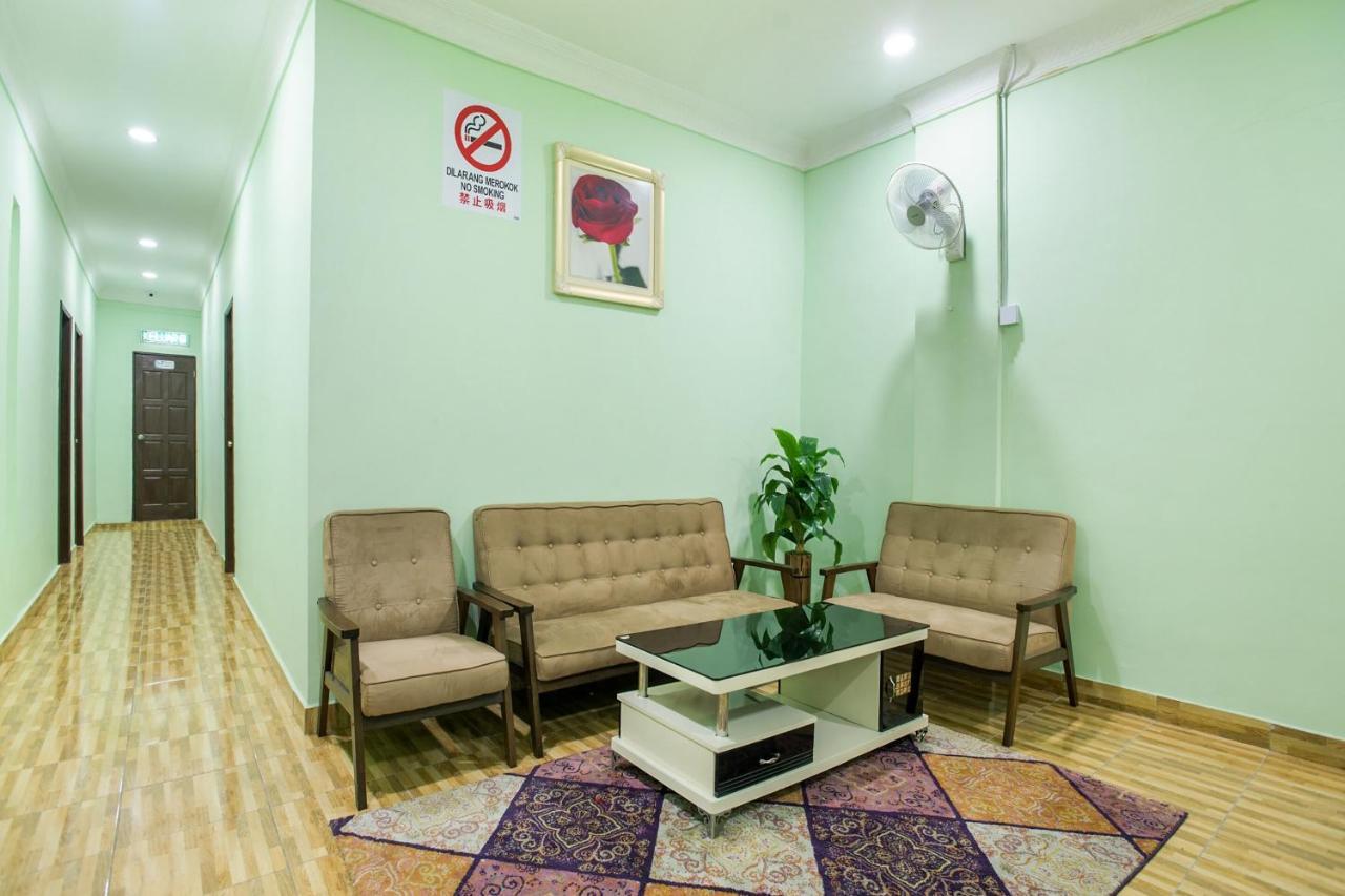 Oyo 89712 Grand Inn Semporna Buitenkant foto